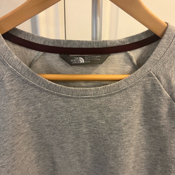 The North Face❤️Grey Jersey Crew Neck Sweatshirt Size M - Picture 12 of 15